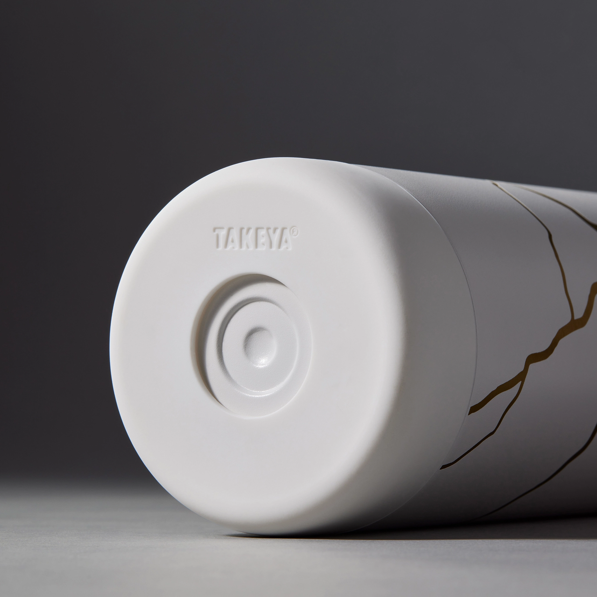 kintsugi-water-bottle-with-straw-lid-o6 51389-TK_HO25_Kintsugi_Takeya9255.png