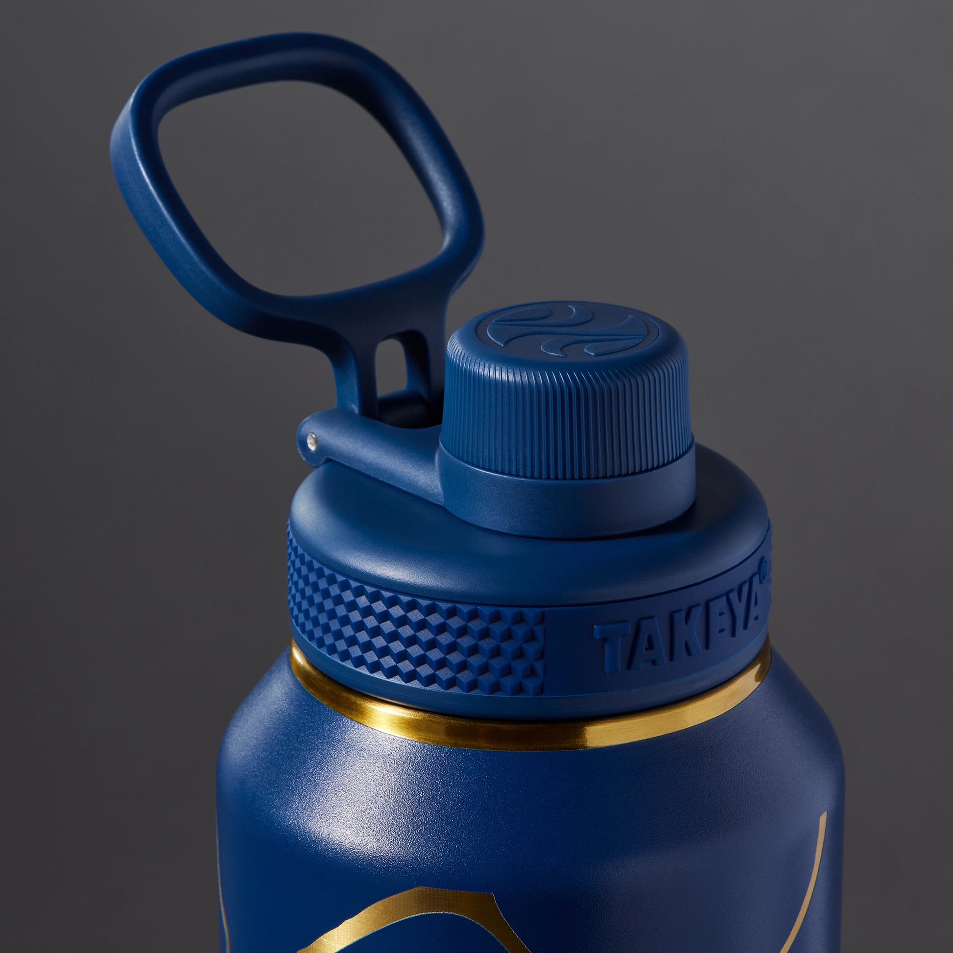 kintsugi-water-bottle-with-spout-lid-u3 51390-TK_HO25_Kintsugi_Takeya9266.png